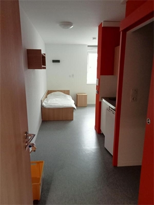 t1 bis à la location -   01100  OYONNAX, surface 19 m2 location t1 bis - UBI463553564